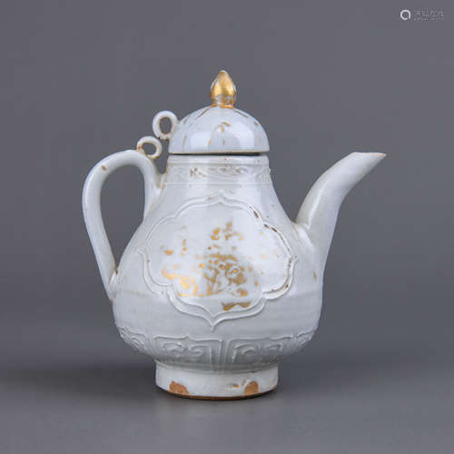 A Chinese White Glazed Porcelain Water Pot