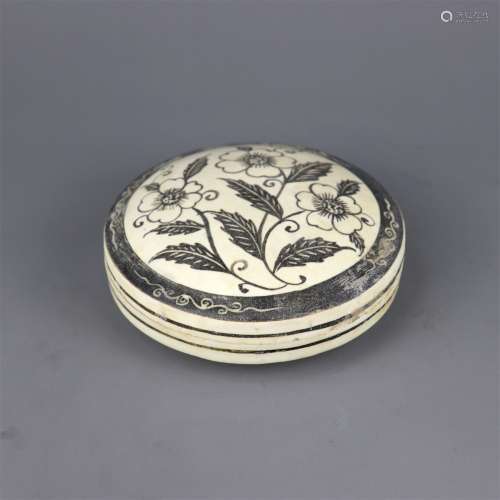 A Chinese Cizhou Porcelain Ink Pad and Cover
