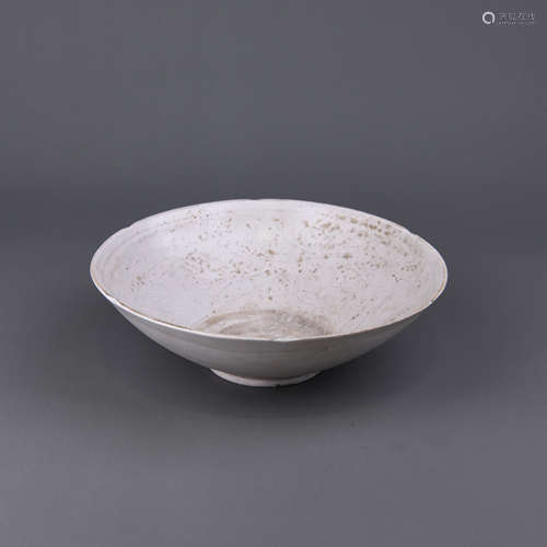 A Chinese Xing-Type Porcelain Bowl