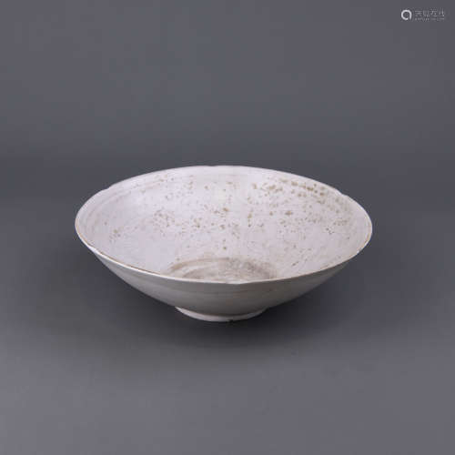 A Chinese Xing-Type Porcelain Bowl