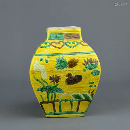 A Chinese Yellow Ground Wu-Cai Porcelain Vase