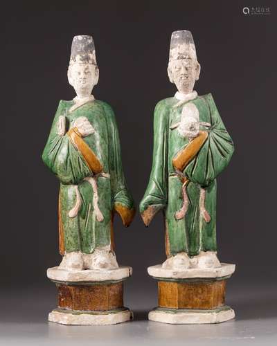 Two Chinese terracotta figures