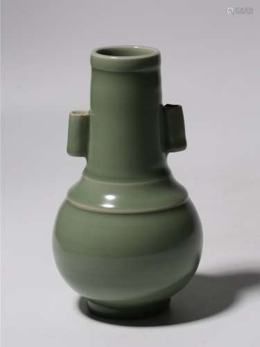 LongQuan Celadon Porcelain Arrow Vase