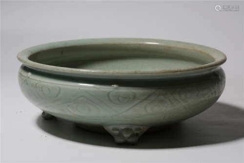 Celadon Glazed Porcelain Raised Bowl