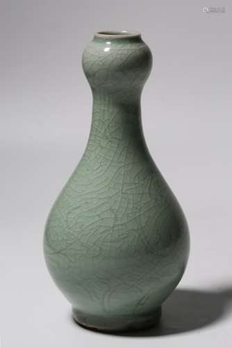 Celadon Porcelain Garlic Vase