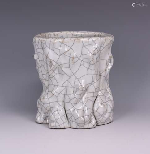 Ge Type 'Tree Trunk' Porcelain Brushpot