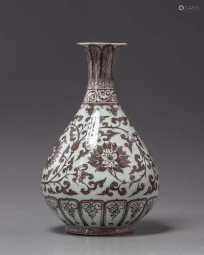 A Chinese underglaze copper-red-decorated pear-shaped vase, yuhuchunping