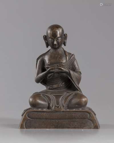 A Chinese gilt bronze figure