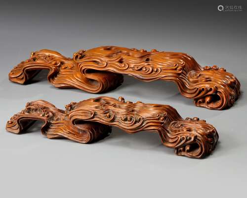 Two Chinese carved boxwood brush rests