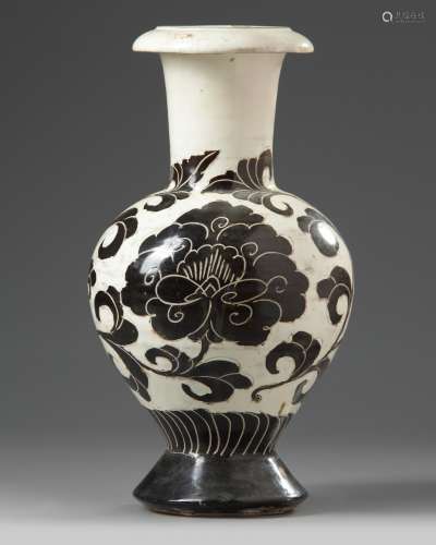 A Chinese cizhou-style peony scrolling vase