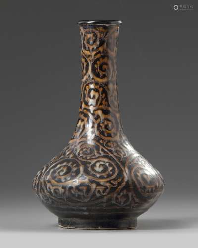 A Chinese Jizhou-style black-glazed 'guri' bottle vase