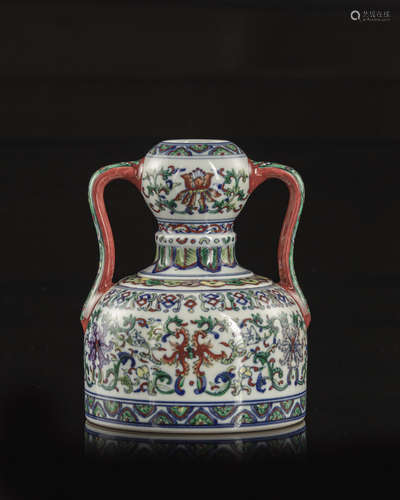 A Chinese doucai two handles vase