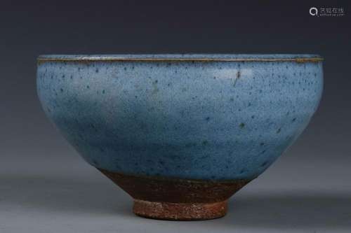 A Chinese Jun-Type Porcelain Bowl