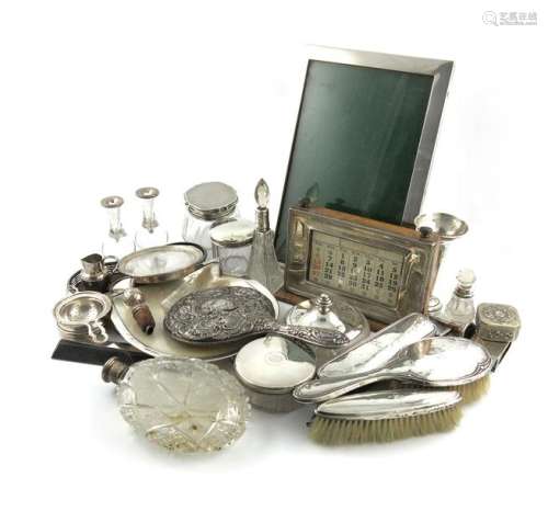 A mixed lot of silver items, various dates and mak…