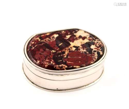 A George III silver and agate snuff box, by Nickol…