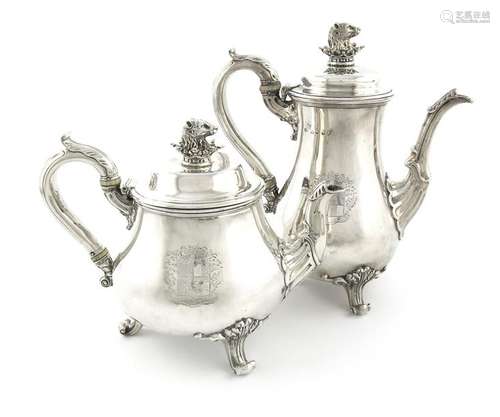 Λ A George IV silver coffee pot and teapot, by Pau…