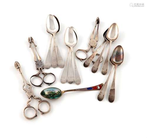 A mixed lot of silver flatware, comprising: a set …