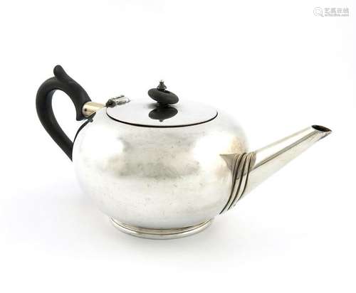 A silver teapot, by William Hutton and Sons, Sheff…