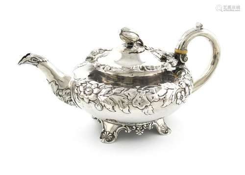 Λ A Victorian silver teapot, by J and J Angell, Lo…