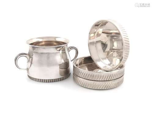 By Anthony Elson and Hennell, three modern silver …