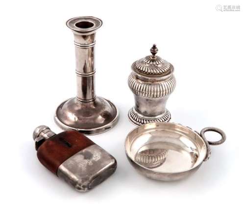 A mixed lot of silver items, comprising: a silver …