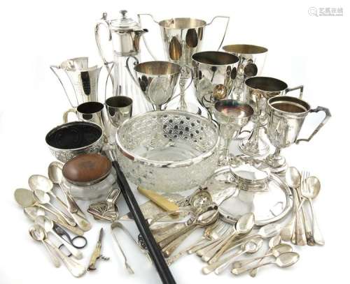 Λ A mixed lot, comprising silver items: a Chinese …
