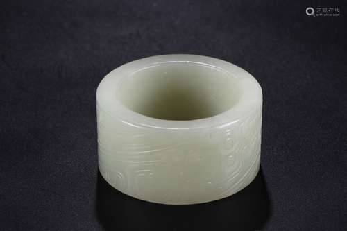 WHITE HETIAN JADE CARVED BEAST FACE PATTERN RING