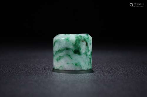 ICE FLOWERS GREEN JADEITE RING