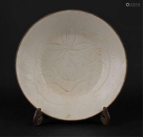 Chinese Song Porcelain Ding Yao Plate