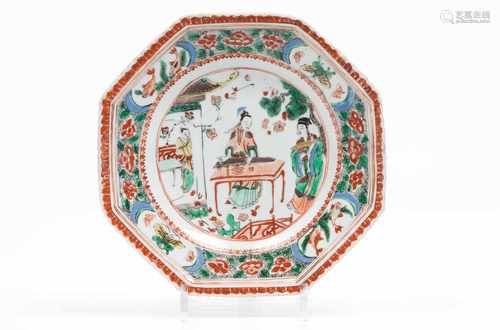 An octagonal platePolychrome 