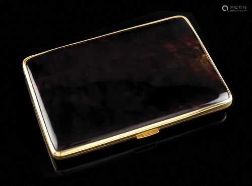 A cigarette caseTortoiseshell and goldOporto hallamrks, Dragon's head (800/000) for 1938-1985 and