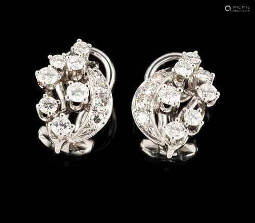 A pair of earringsGoldStylised leaf set with 8/8 cut dimaonds totaling (ca.0.24ct) and brilliant cut