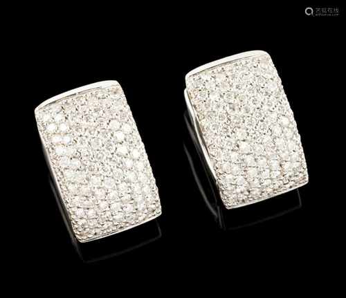 A pair of earringsCurved rectangular, set with brilliant cut diamond pave totaling (ca. 4.00ct)