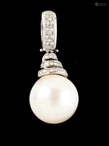 A pearl pendantGoldThe frame set with brilliant cut diamonds totaling (ca.0.70ct) with cultured 13,