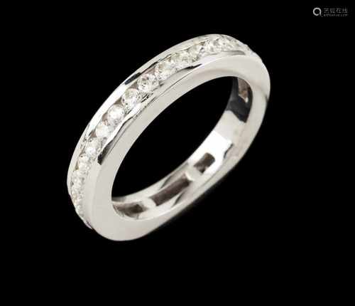 A diamond ring bandGoldSet with brilliant cut diamonds totaling (ca.1.00ct)Oporto hallmark, Deer (