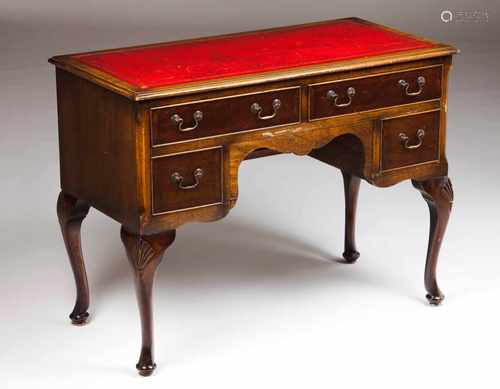 A Victorian style deskMahoganyFour drawers and red leather lined topMaker's mark for 