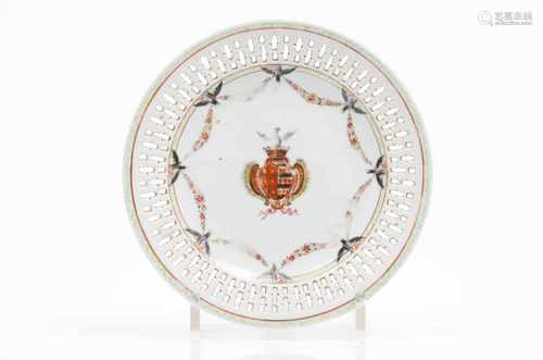 A pierced rim plateChinese export porcelainPolychrome decoration with armorial for Francisco de Melo