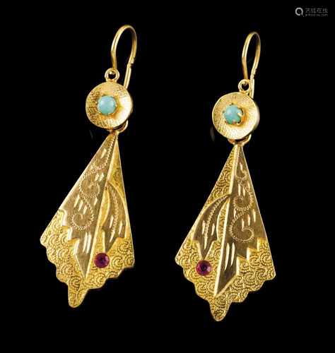 A pair of earringsPortuguese traditional goldStylised leaf pendant of shiselled decoration set