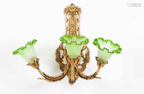 A pair of three branch appliquesGilt bronzeFloral motifs decorationGreen glass chimneys with moulded