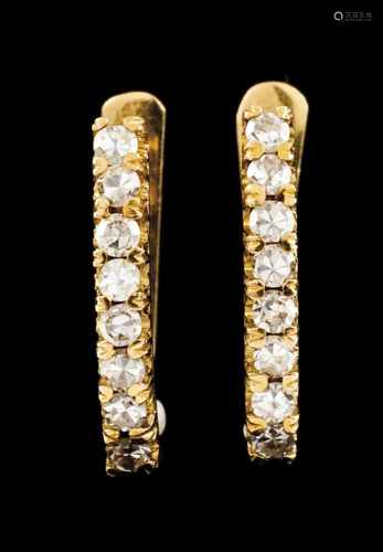 A pair of earringsGoldFrieze set in 8/8 cut diamonds totaling (ca.0.32ct)Oporto hallmark, Deer (