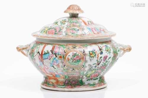 A tureenChinese export porcelain Polychrome 