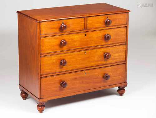 A D.Maria chest of drawersBrazilian mahoganyThree long and two short drawers94x105,5x49 cm