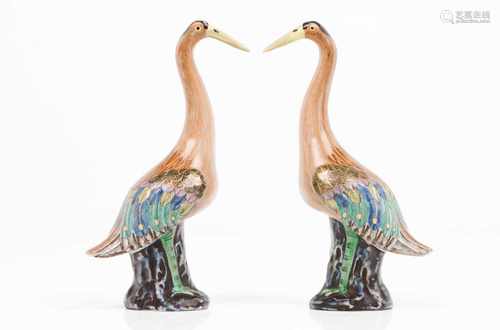 A pair of cranesChinese porcelainPolychrome 