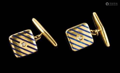 A pair of cufflinksGoldSquared shape, enamelled in blue stripes, set with 2 rose cut