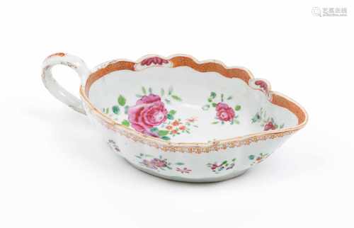 A sauce boatChinese export porcelainPolychrome 