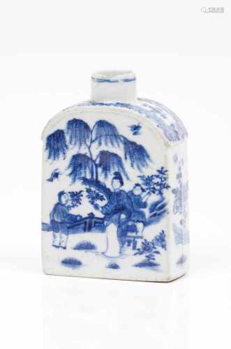 A tea caddyChinese export porcelainFigures in gardenscape blue underglaze decorationQianlong