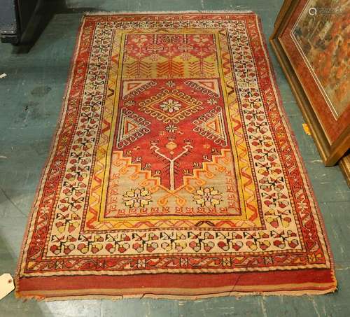 Caucasian Prayer carpet, 3'4