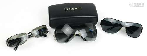 (lot of 3) Versace style sunglasses