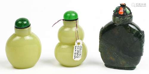 Chinese Glass and Moss Agate Snuff Bottles