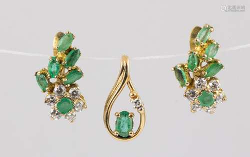 (Lot of 2) emerald, diamond and 14k yellow gold jewelry